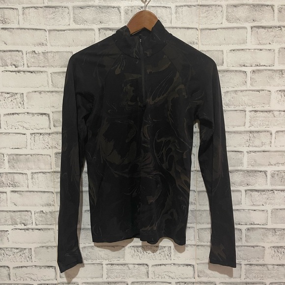 Women’s Athleta Momentum Seamless black paisley 1/2 zip pullover jacket top Med - Picture 2 of 4